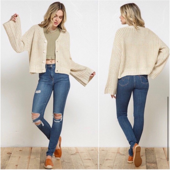 LAST ONE: Women’s knit button front v neck bell sleeve casual cardigan sweater - Picture 4 of 4